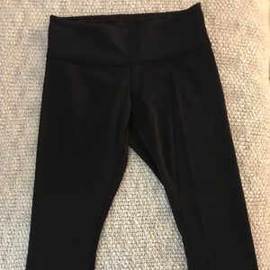 Lululemon cropped luxtreme leggings